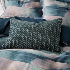 Harlequin Oscillation Cascade Bedding