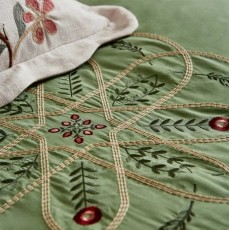 Morris & Co Brophy Embroidery Green Quilted Throw 170x220