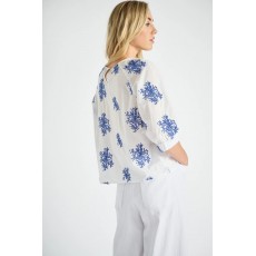 Marie Mero Shirt with embroidered flowers