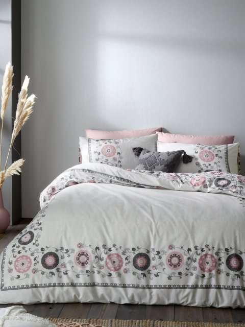 Pineapple Elephant Hana Duvet Set