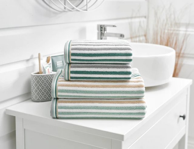 The Lyndon Company Hanover Stripe Towel