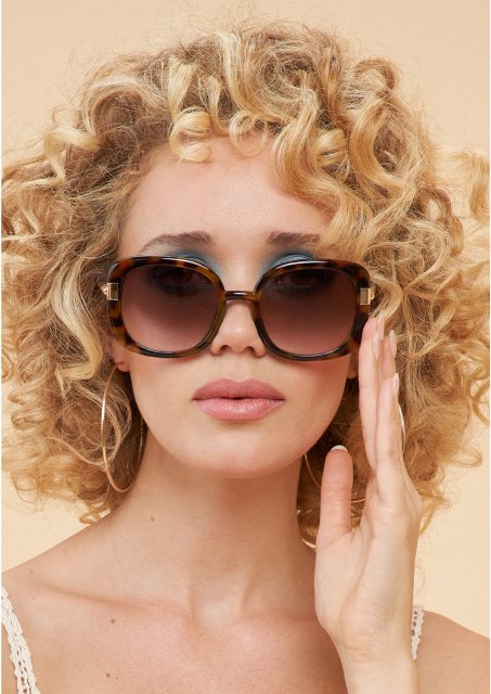Powder UK Limited Edition Paige sunglasses in bold print hard case-NWT Powder Design | Accessories | Powder Uk Limited Edition  main image 3