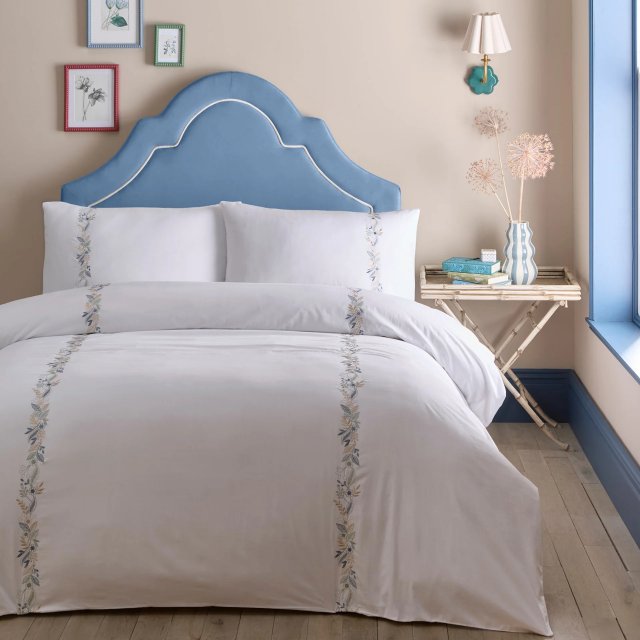 Julianna Embroidered Bed Set