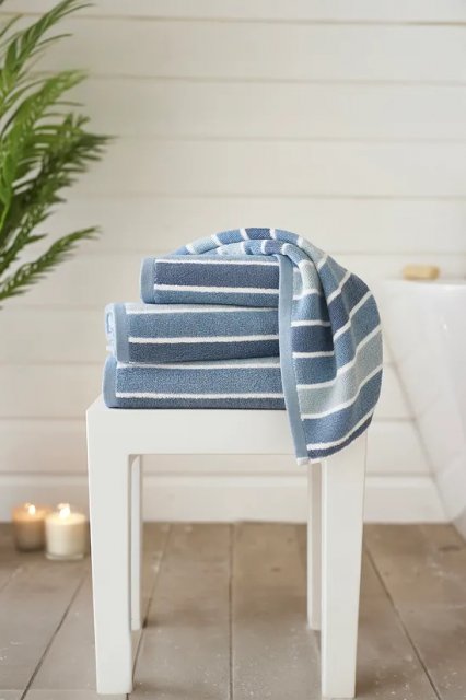 Deyongs "Madison" Towel