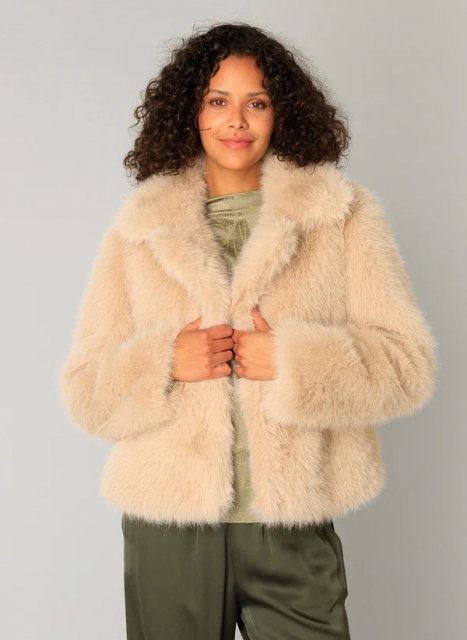 Yest Zoya Coat